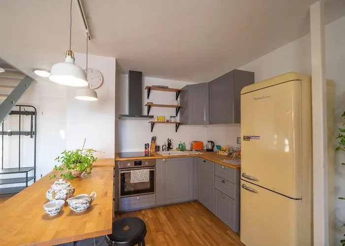 Art Maisonette Apartment *